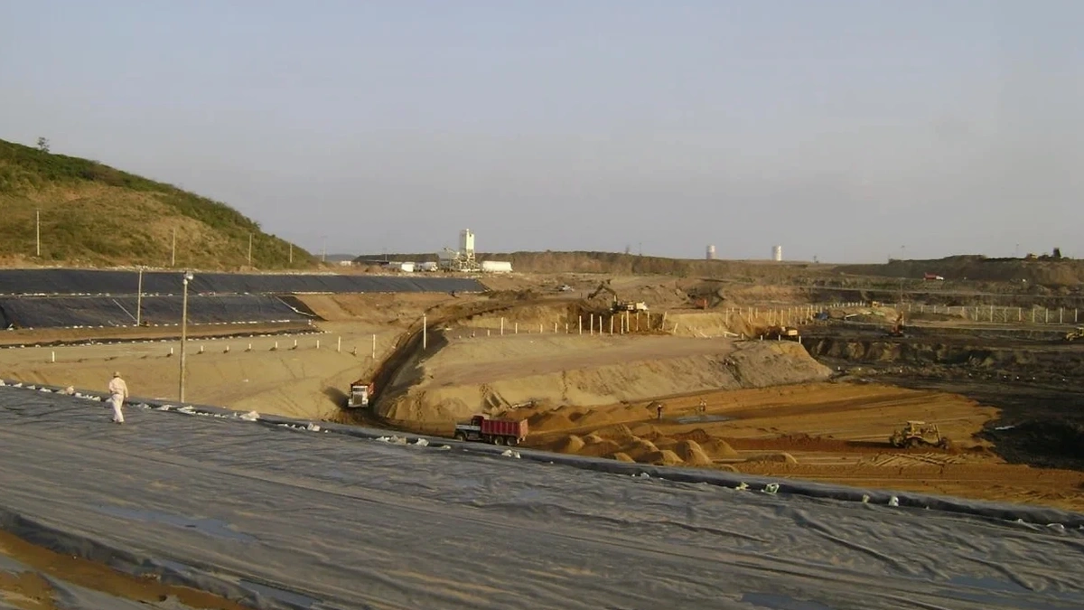 Projeto geotécnico de escavações profundas em Niterói